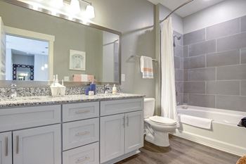 Double vanity in bathroom1